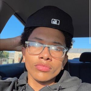 Meet your Posher, Wesley